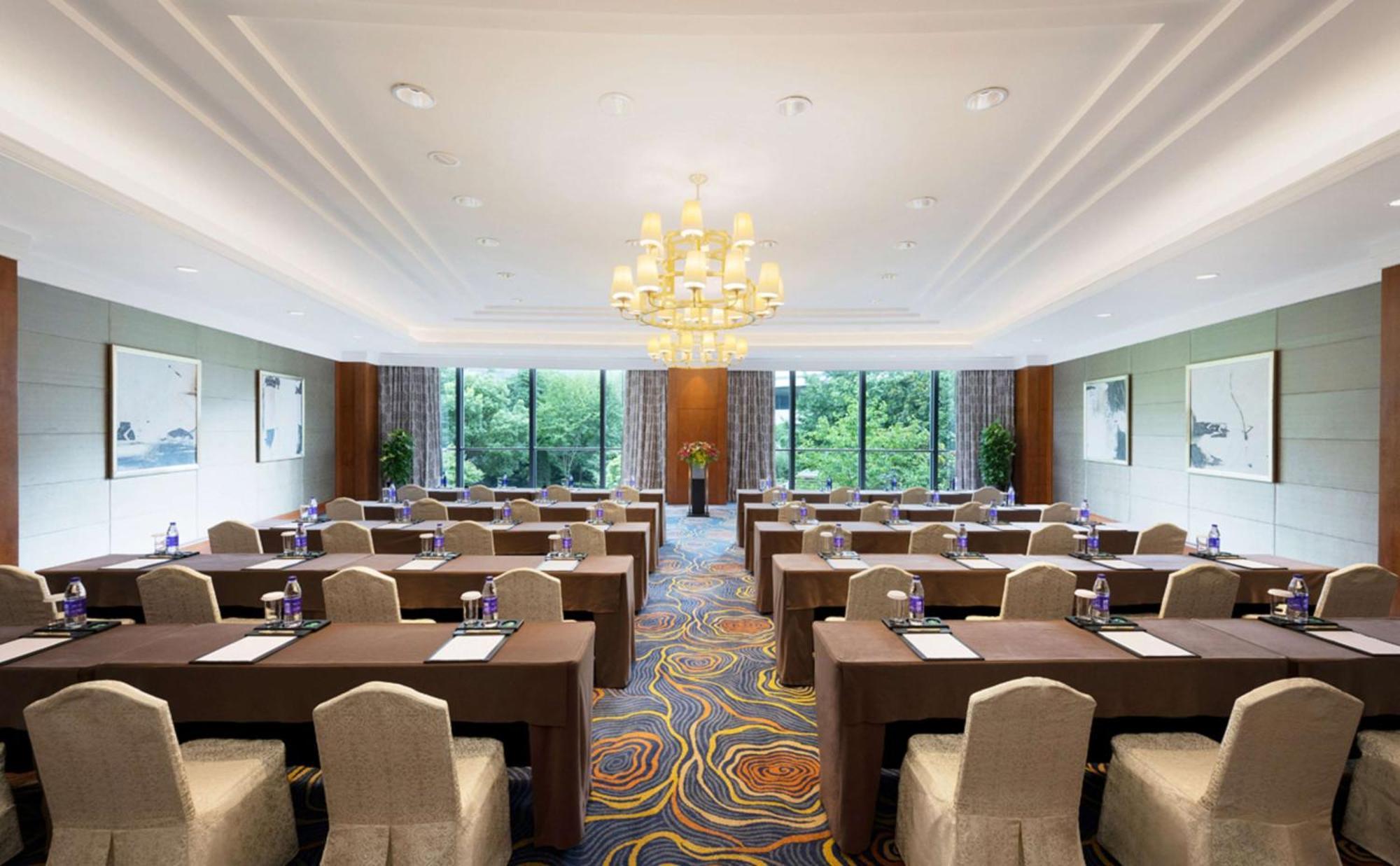 Doubletree By Hilton Shanghai Pudong - Present Welcome Cookie Bagian luar foto